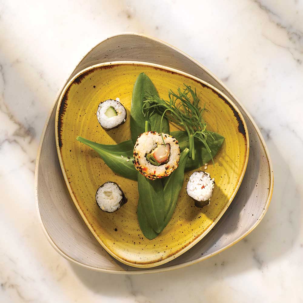 Mustard Seed Triangle Plate 24.5cm